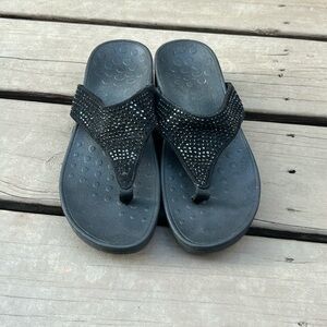 Vionic “Naples” Orthopedic Platform Sandal in Black w/ Black Bling | Size 8 / 39